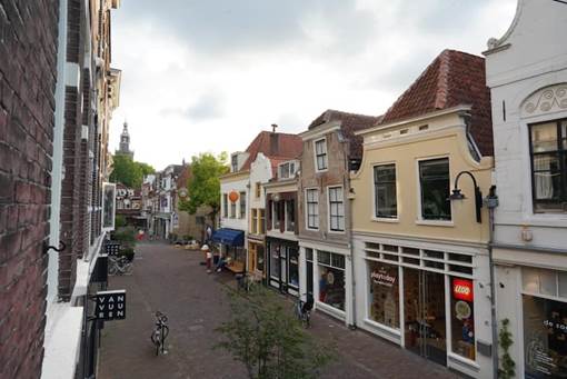 Afbeelding met buitenshuis, hemel, gebouw, wolk

Door AI gegenereerde inhoud is mogelijk onjuist.